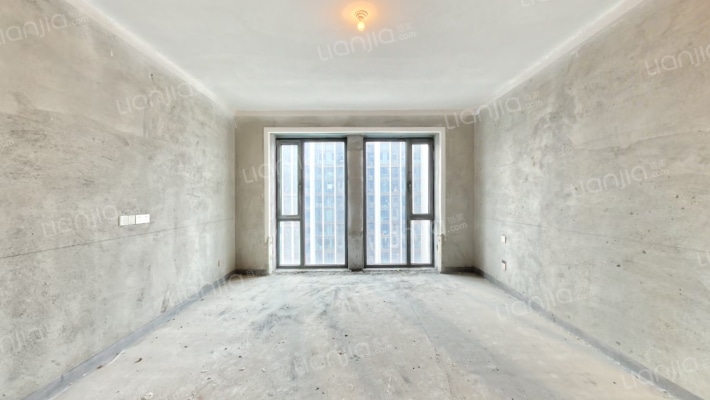 安联天颂二手房实景图