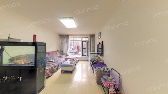 万龙第五城B区二手房实景图