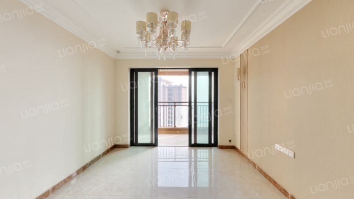 恒大滨河悦府二手房实景图