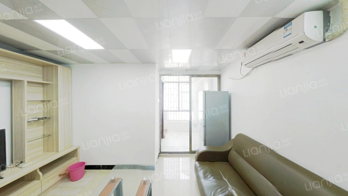 尚峰温莎堡二手房实景图