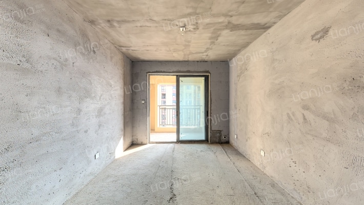 佛奥康桥水岸二手房实景图