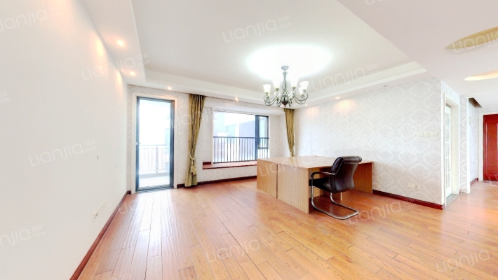 泰然南湖玫瑰湾一期二手房实景图