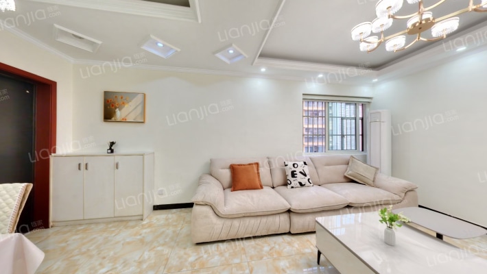 金域华庭二手房实景图