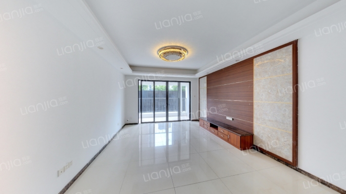 万科缤纷四季北区二手房实景图