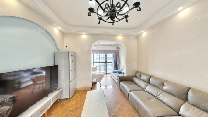 晨晖帝景东区二手房实景图