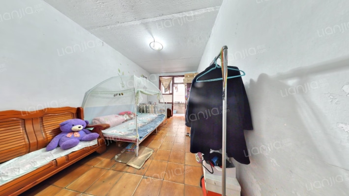 灯笼街140号二手房实景图