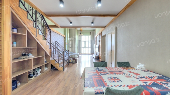 建业香槟圣园二手房实景图