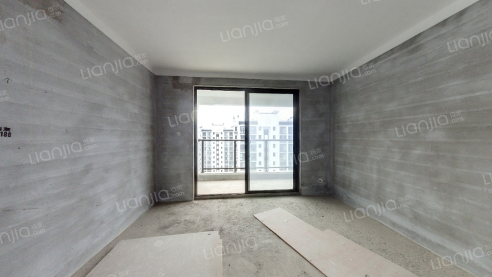 十里风荷C区二手房实景图