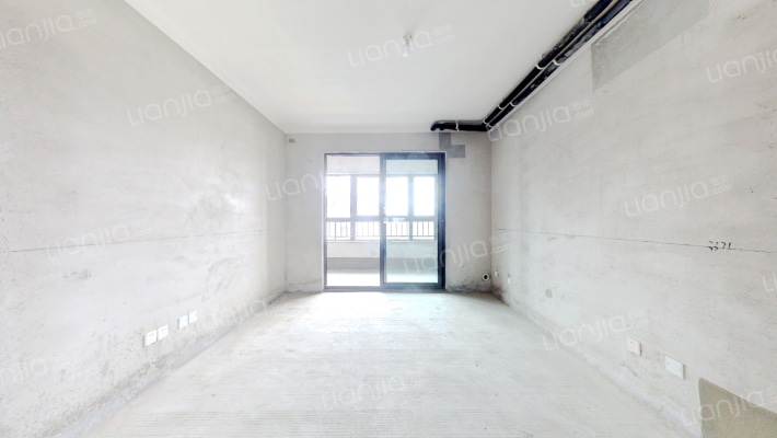 乐富强湖光秋色花园二手房实景图