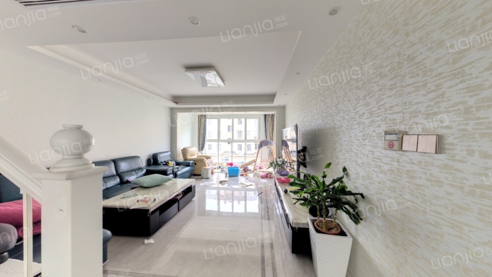 溪畔橡园二手房实景图