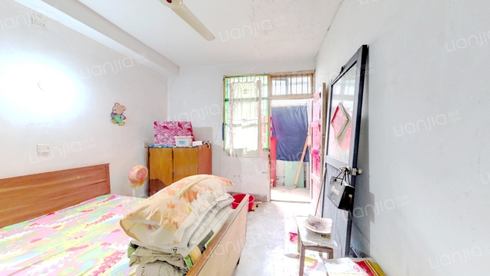 商储小区二手房实景图