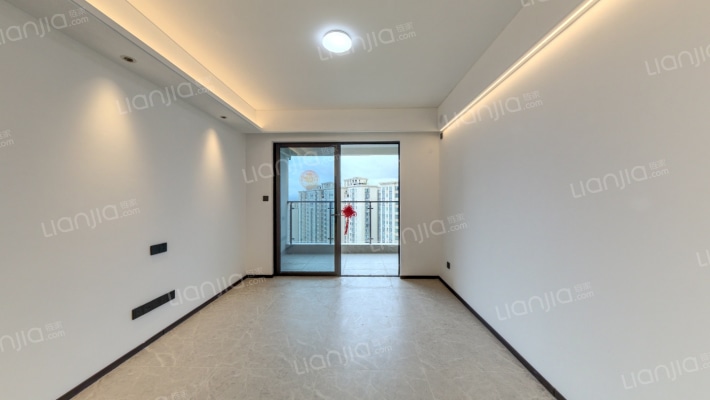 卓越蔚蓝领秀二手房实景图