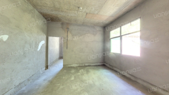 老卫校宿舍二手房实景图