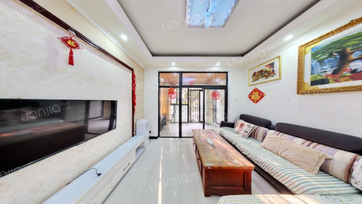 晶宝维吉尼亚二手房实景图