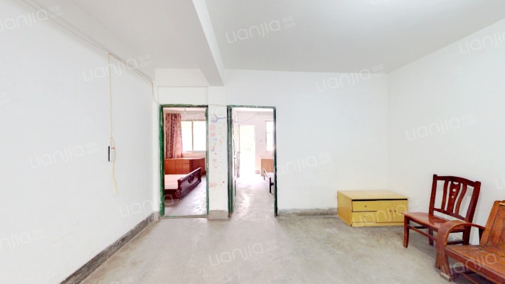 交警宿舍二手房实景图