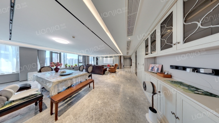 越秀天萃名邸二手房实景图