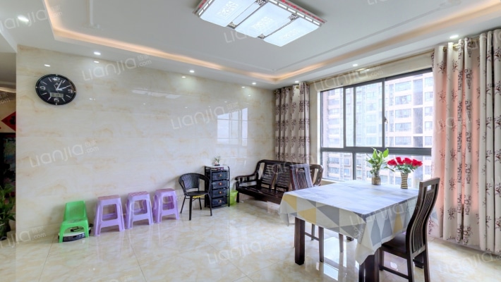 溪秀苑二手房实景图