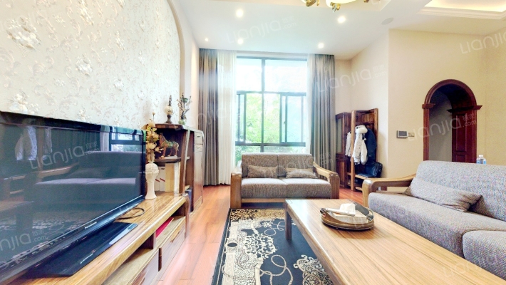 越溪庭院二手房实景图