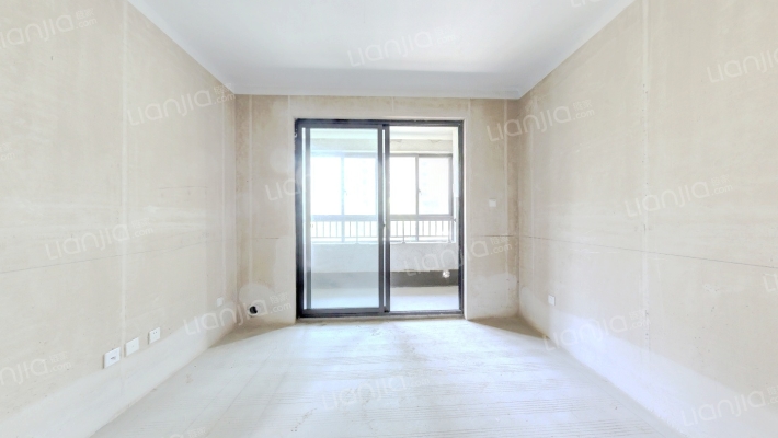 新店雅苑C地块二手房实景图