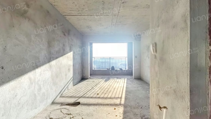 亚泰花园二手房实景图