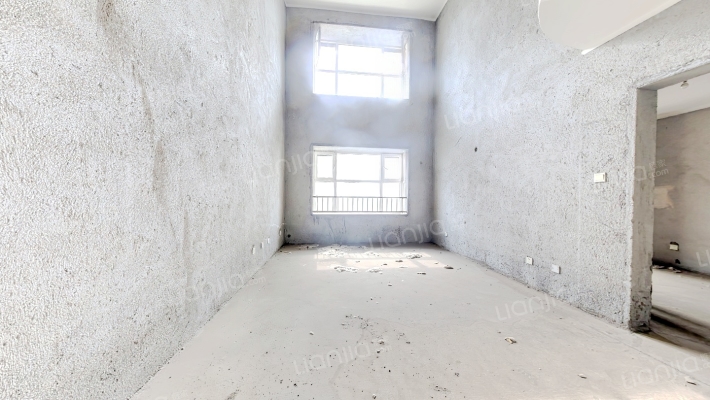 天泰绿城二手房实景图