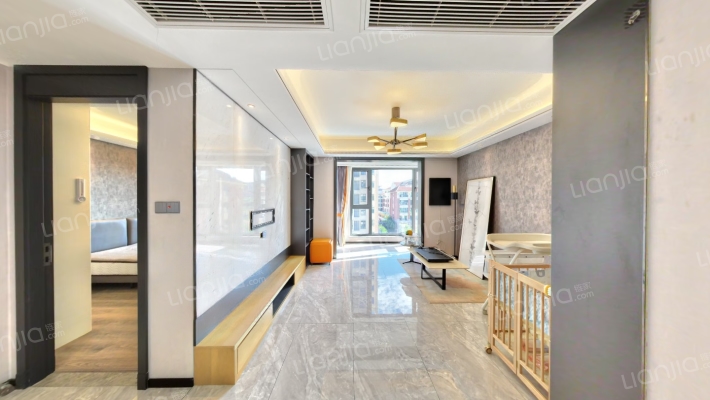 莲花国际C区二手房实景图