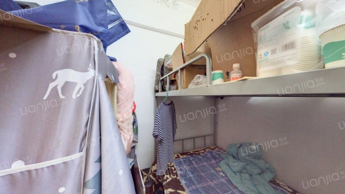 青年苑小区二手房实景图