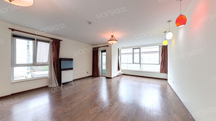 华贸公寓二手房实景图