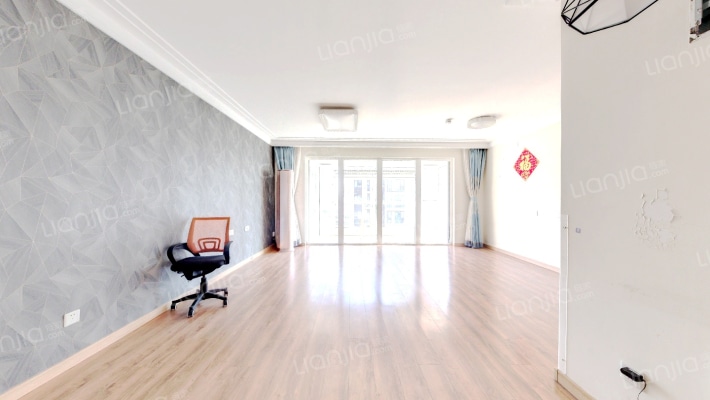 保利蔷薇公馆二手房实景图