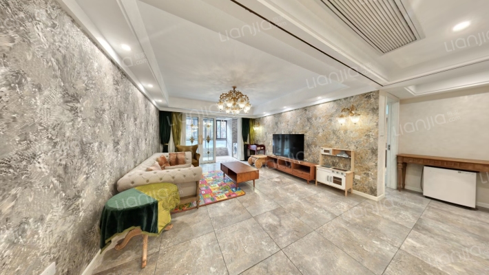 保利紫晶山二手房实景图