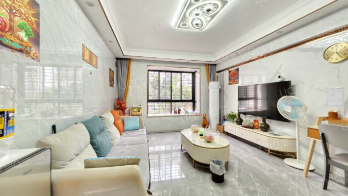 金碧雅苑二手房实景图