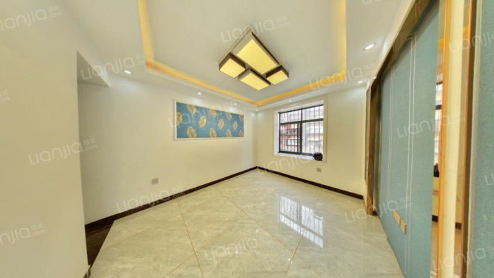 高地村44号二手房实景图