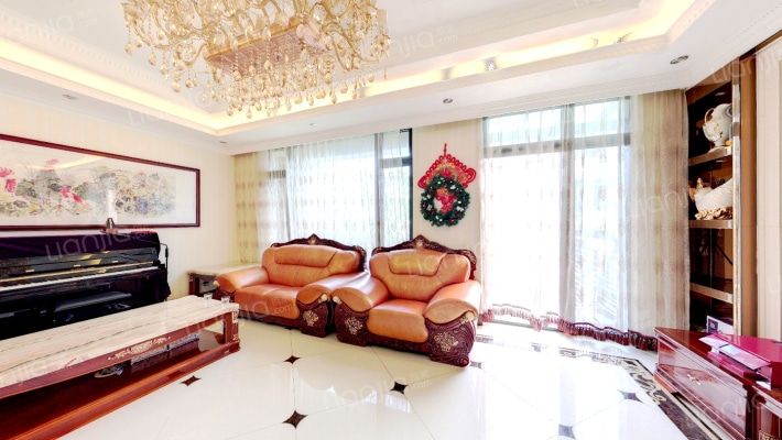 大连天地悦翠台二手房实景图