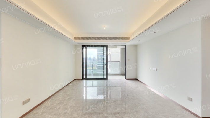 保利天汇二手房实景图