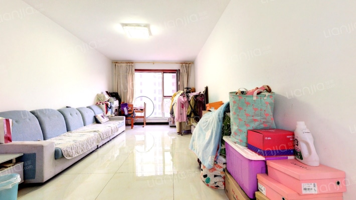 诚意出售，精装修, 明厨明卫，转角飘窗，价位可聊。-客厅