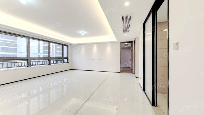 鹿鸣锦苑二手房实景图