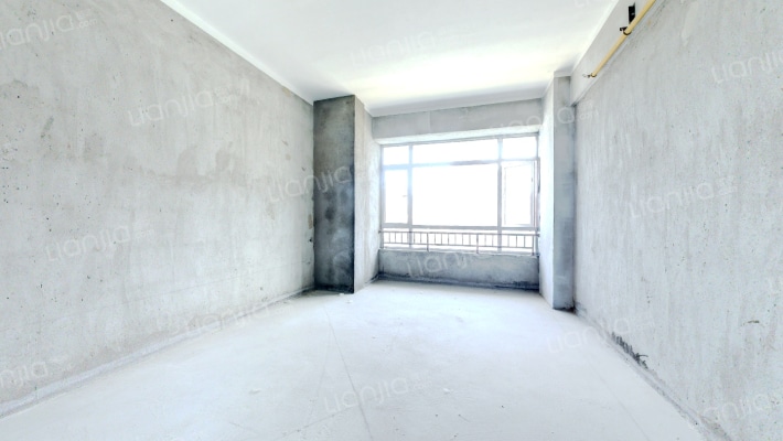 绿地中央广场铂派公寓二手房实景图