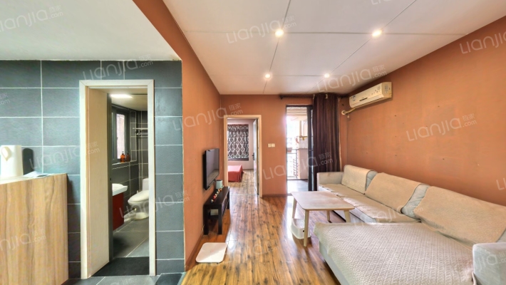 隆鑫天雨方二手房实景图