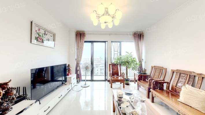 东逸湾逸然居二手房实景图