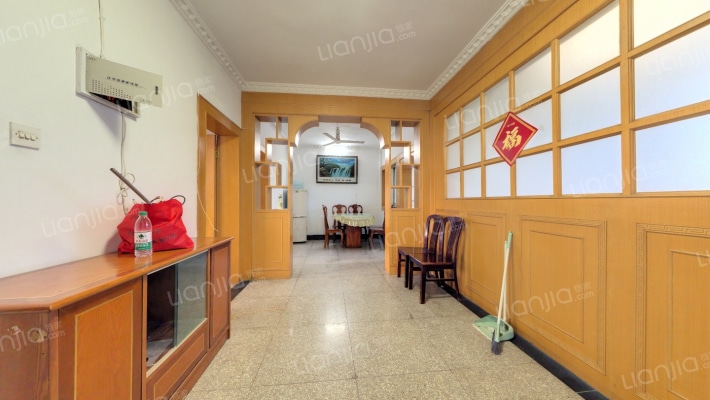 凤凰大街11号二手房实景图