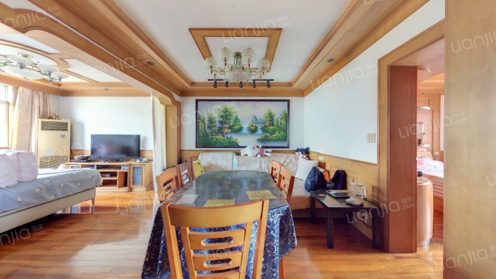 新崇中路二手房实景图