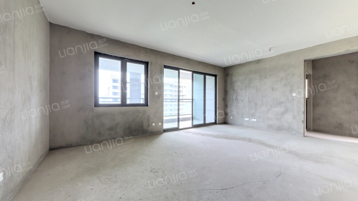 环天悦景湖畔二手房实景图