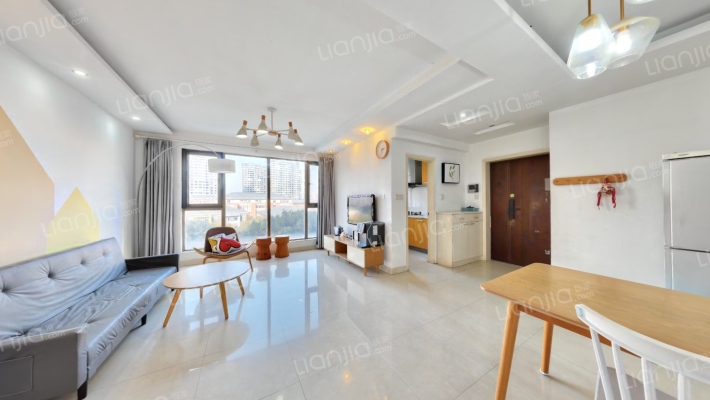 自由水岸花园二手房实景图