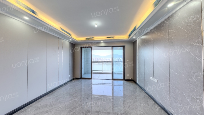 朝南维港丽江二手房实景图