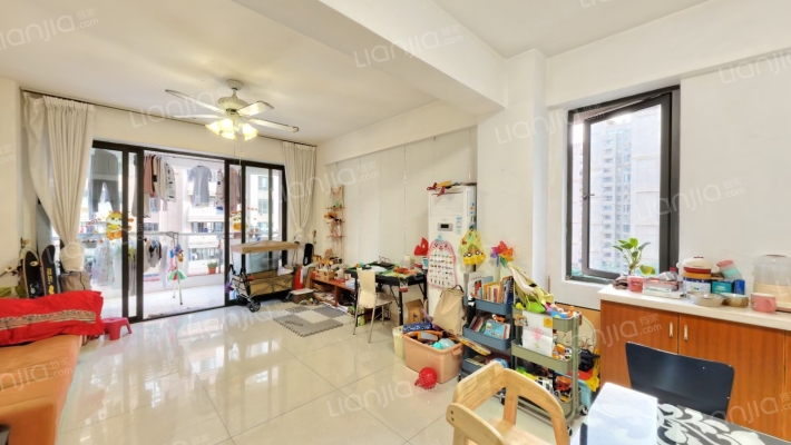 中骏蓝湾半岛二手房实景图