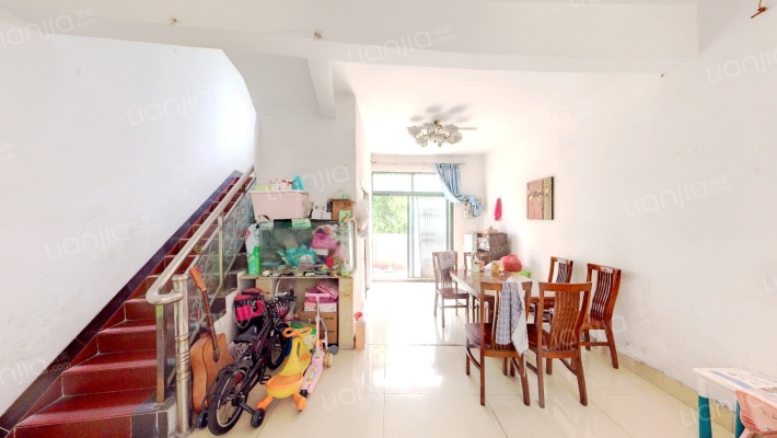 新华庭商住楼二手房实景图