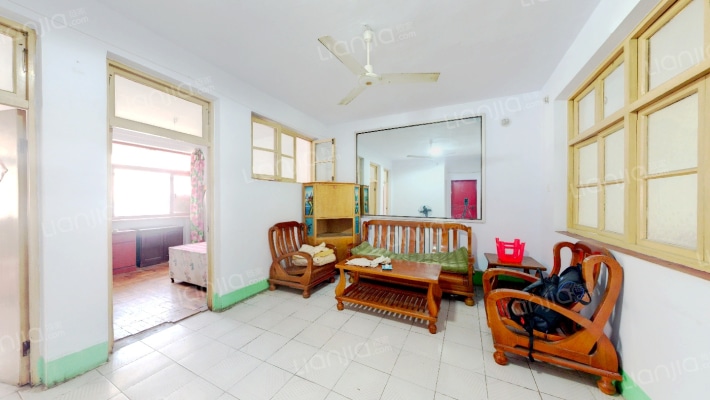 投资公司二手房实景图