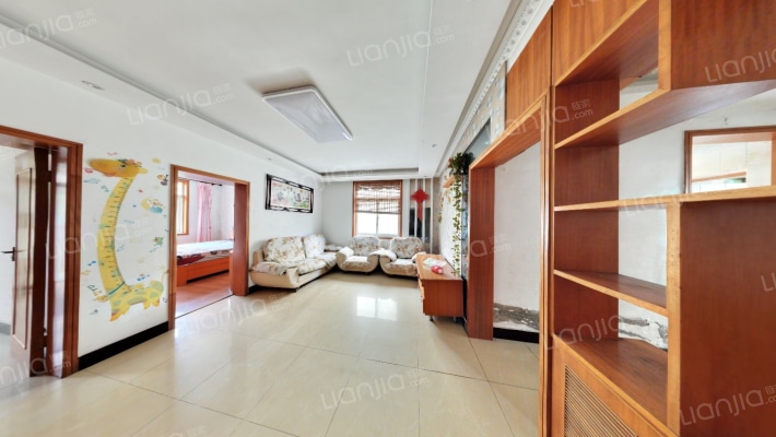 青春苑A区二手房实景图