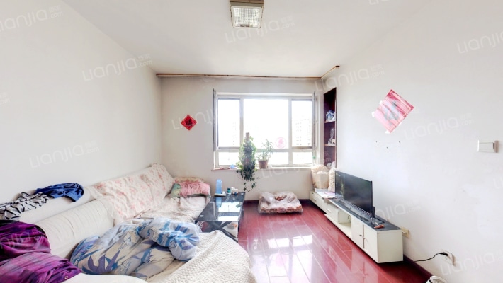 巴黎春天二手房实景图