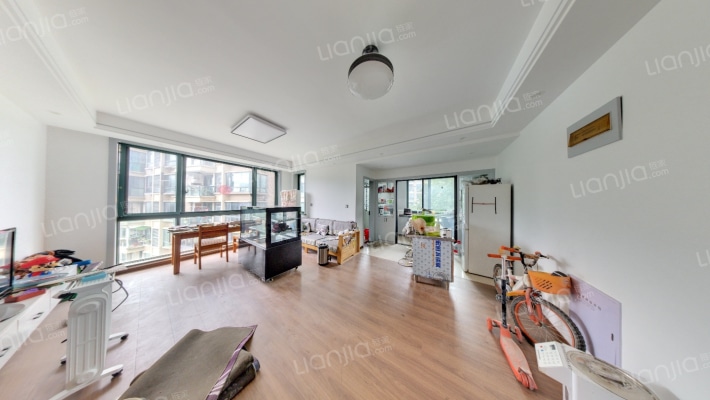 滨江花园二手房实景图